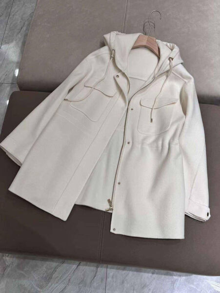 Куртка Loro Piana женский белый 200236-2
