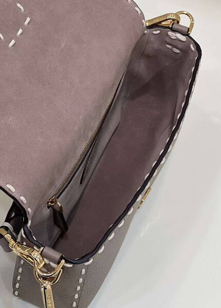Сумка Fendi Baguette женский кожа бежевый 74629-4