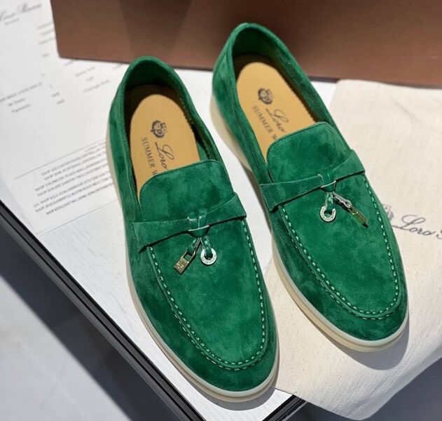 Лоферы Loro Piana женский замша болотный 106712