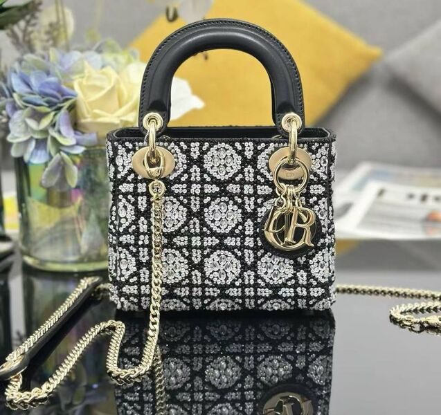 Сумка Christian Dior Lady женский кожа черный 196561