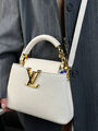 Сумка Louis Vuitton Capucines женский кожа белый 156135-3