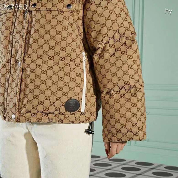 Пуховик Gucci женский бежевый 123829-4