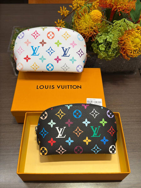 Косметичка Louis Vuitton женский кожа черный 174083-3