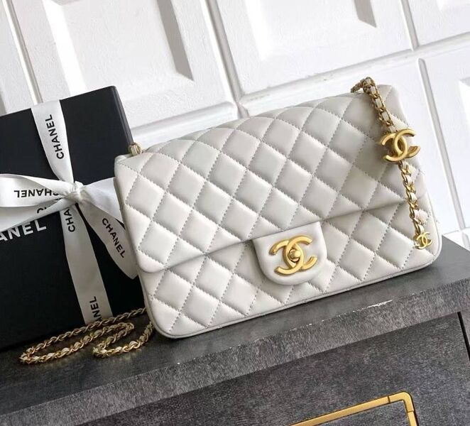 Сумка Chanel женский кожа белый 198042
