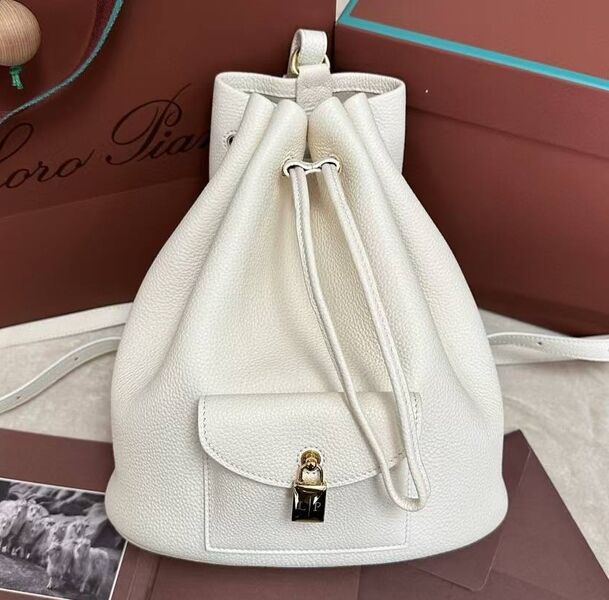 Рюкзак Loro Piana женский кожа белый 186086