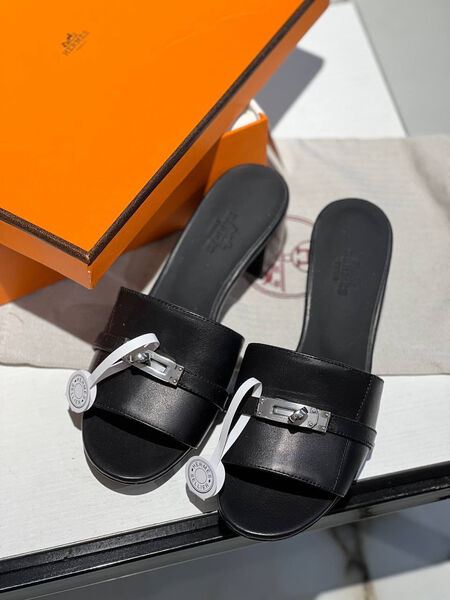 Шлепки Hermès женский кожа черный 112107-3