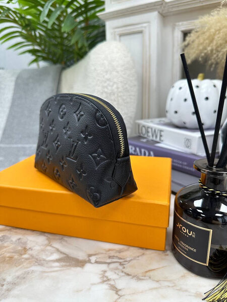 Косметичка Louis Vuitton женский кожа черный 26882-2