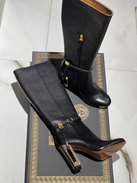Сапоги Fendi женский кожа черный 134327-8
