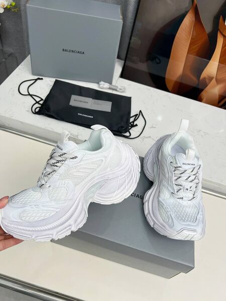 Кроссовки Balenciaga 6Xl женский белый h2492756-1