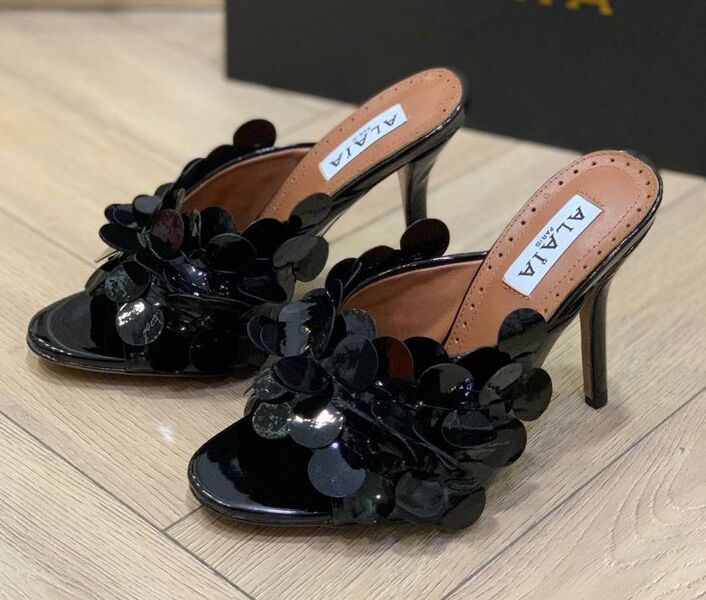 Шлепки Alaïa женский кожа черный 149247