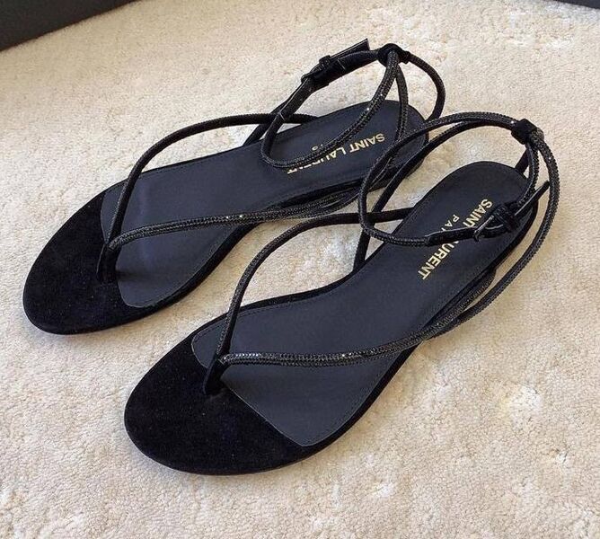 Босоножки Saint Laurent женский замша черный 148805