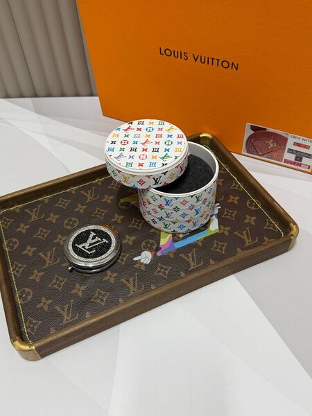 Поднос Louis Vuitton p8658858-1