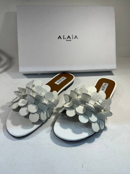 Шлепки Alaïa женский кожа белый 118773-2