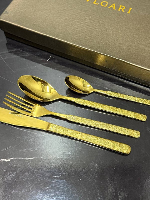 Набор столовых приборов BVLGARI