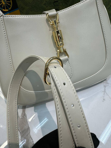 Сумка Gucci женский кожа бежевый 137909-9