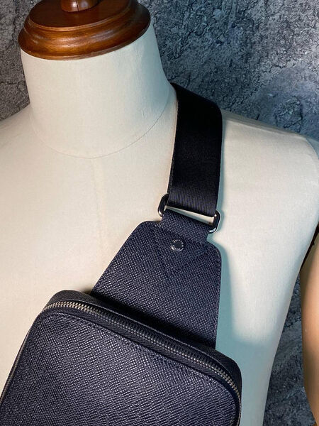 Мужская сумка слинг Louis Vuitton мужской кожа черный 134429-4
