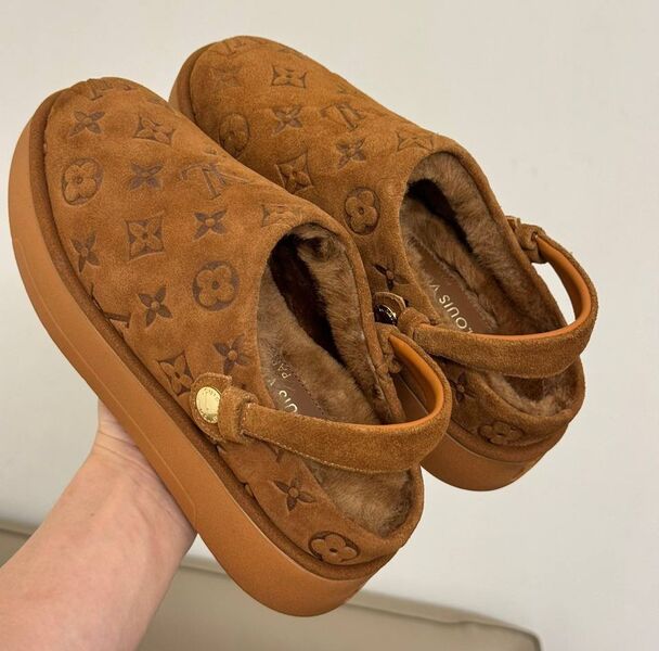 Сандалии Louis Vuitton женский замша 134215