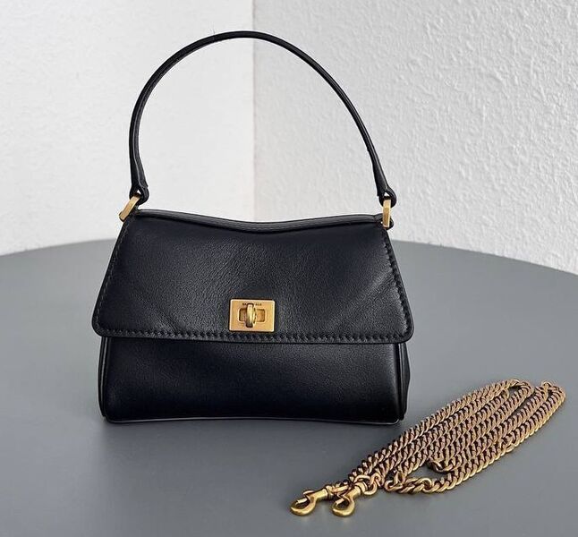 Сумка Balenciaga Nano женский кожа черный 182444