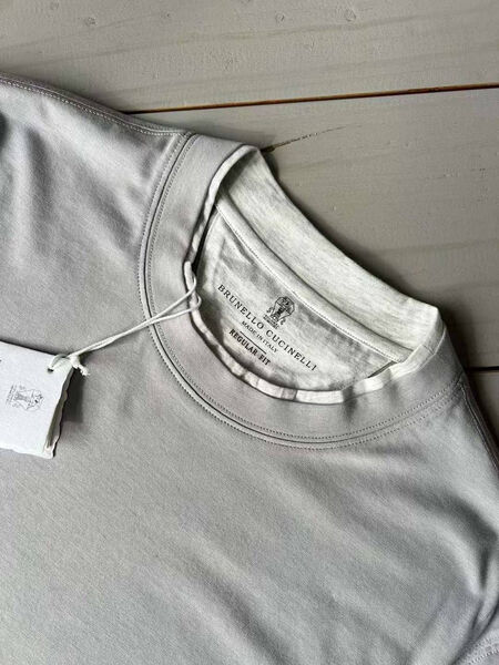 Мужская футболка Brunello Cucinelli мужской графитовый 154981-7