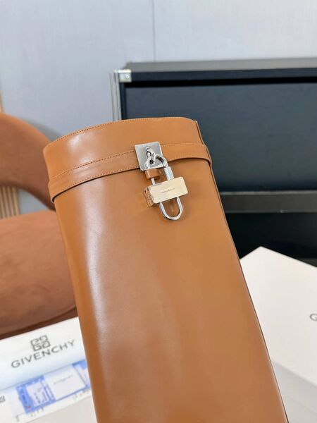 Женские сапоги-слипоны Givenchy женский кожа коричневый o8544103-1-7
