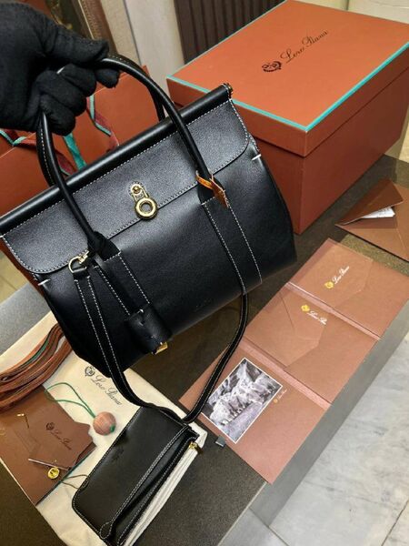 Сумка Loro Piana женский черный y5039460-1-2