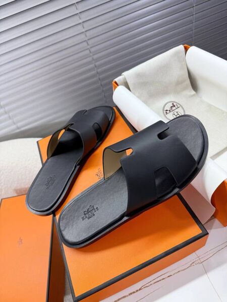 Мужские шлёпанцы Hermes Izmir мужской кожа черный m5113226-1-3
