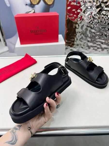 Женские сандалии Valentino женский кожа черный r9050192-1-4