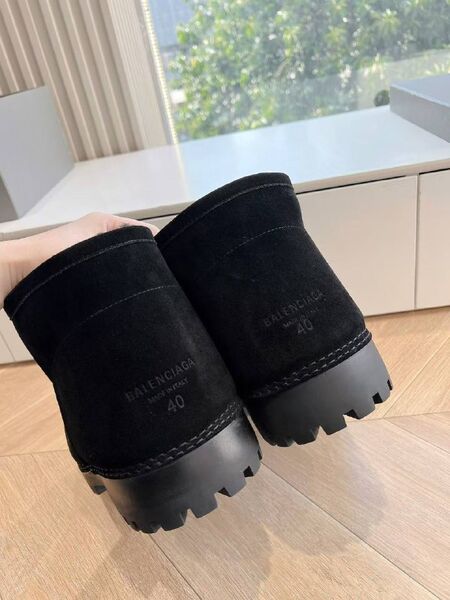 Женские ботинки Balenciaga Women's Alaska Fur Bootie женский замша черный w3811869-1-2