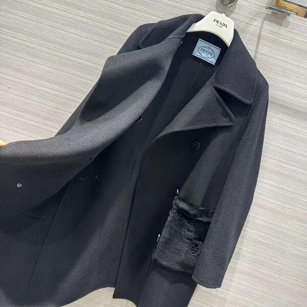 Пальто Prada женский черный 123813-3