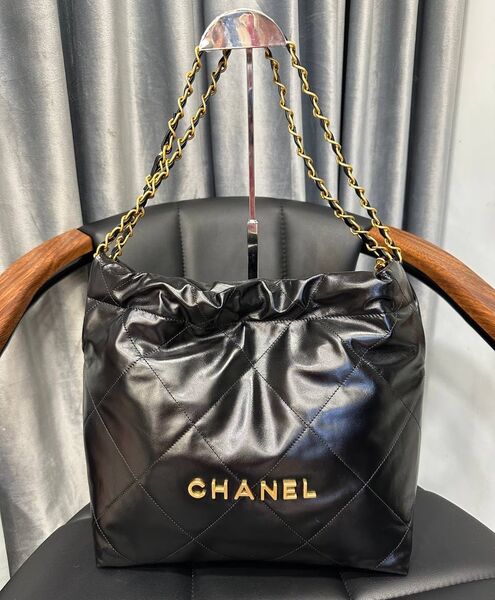 Сумка Chanel 22 женский кожа черный 98284