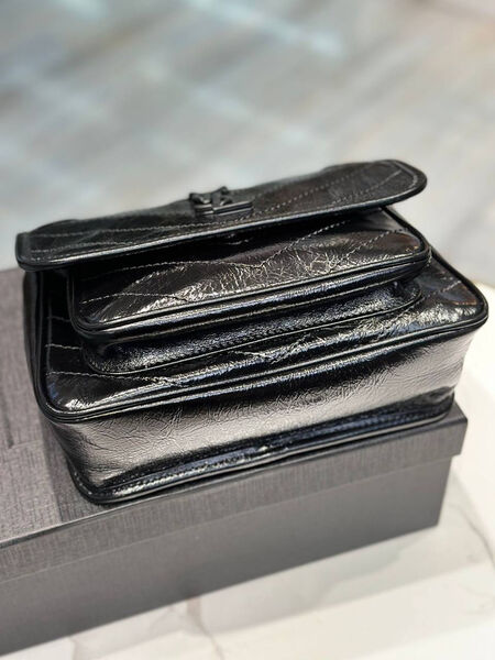 Сумка Saint Laurent Niki Small женский кожа черный 160380-5