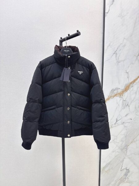 Пуховик куртка Prada женский черный 200273