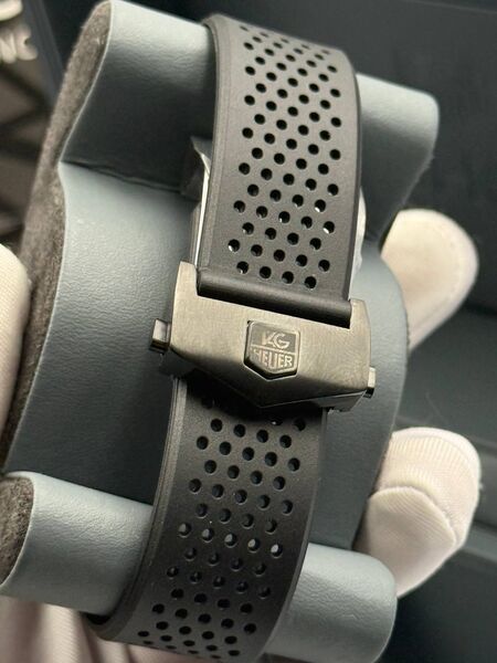 Мужские часы Tag Heuer мужской серый y1142199-1-7