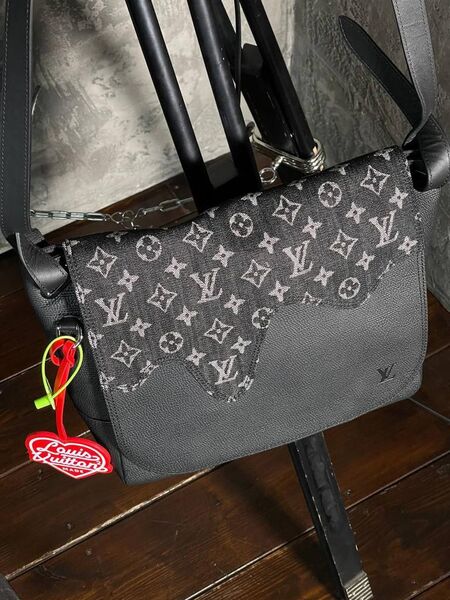 Мужская сумка мессенджер Louis Vuitton мужской кожа черный 42916-3
