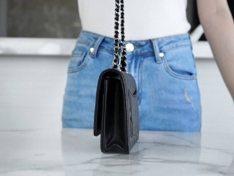 Сумка Chanel женский кожа черный 127438-5