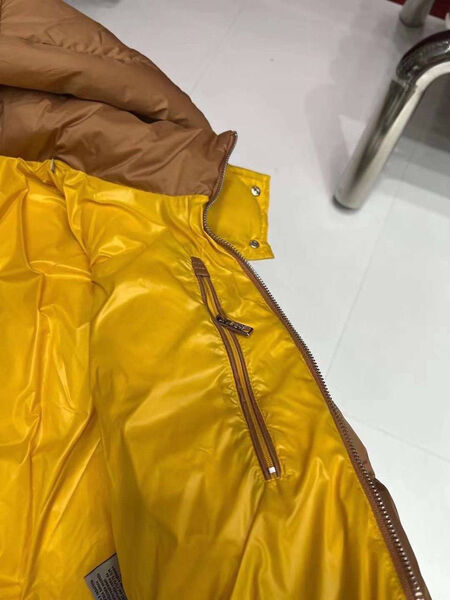 Мужской пуховик Moncler мужской бежевый 161586-7
