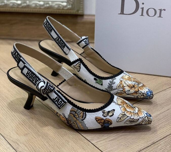 Туфли Christian Dior женский бежевый 138586