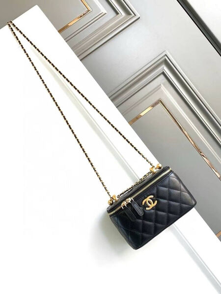 Сумка Chanel женский кожа черный 138490-2