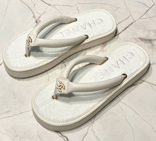Шлепки Chanel женский кожа белый 152616