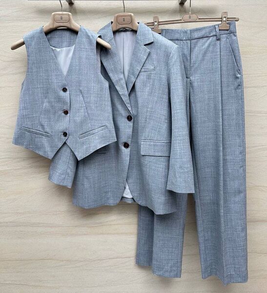 Костюм Brunello Cucinelli женский бирюзовый 155450