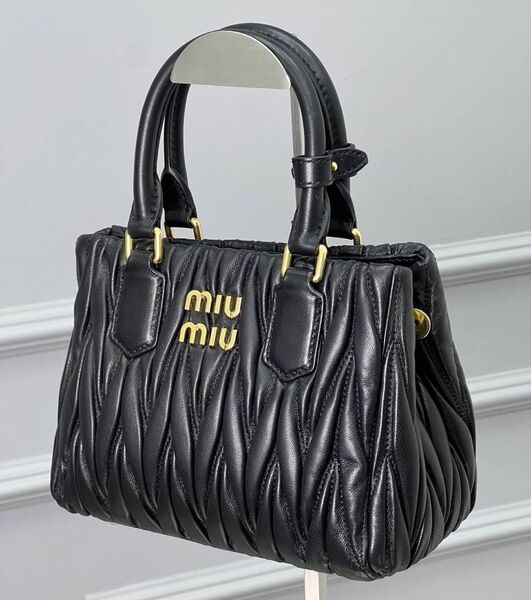 Сумка Miu Miu женский кожа черный 141962