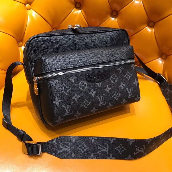 Мужская сумка мессенджер Louis Vuitton Outdoor Pm мужской кожа черный 42846-6