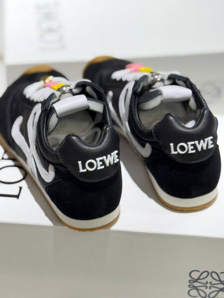 Кроссовки Loewe женский замша черный 173877-6