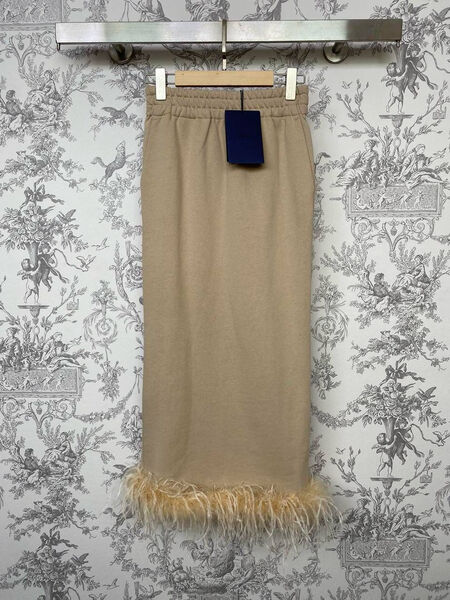 Костюм Prada женский бежевый 134269-3