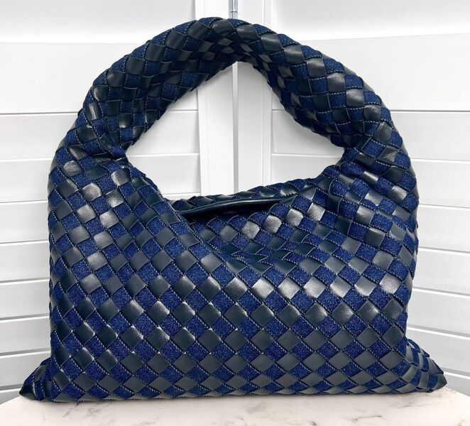 Сумка Bottega Veneta Small Hop женский кожа синий 170356