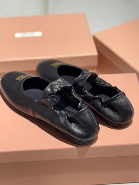Балетки Miu Miu женский кожа черный 173723-5