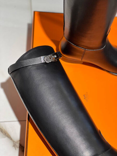 Сапоги Hermès женский кожа черный 67412-12