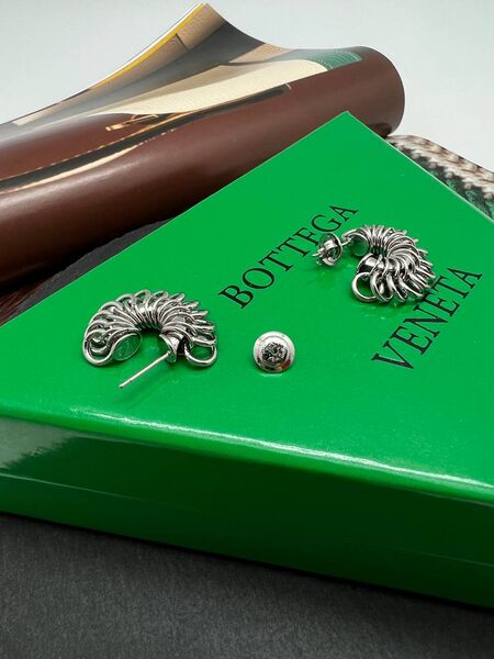 Серьги Bottega Veneta графитовый 175527