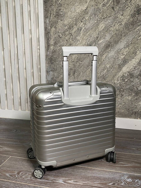 Чемодан Rimowa женский графитовый 132934-10