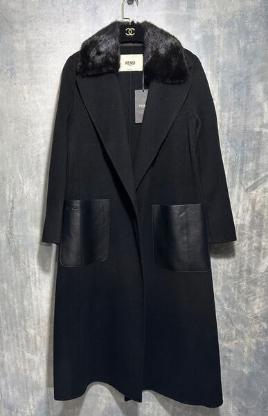 Пальто Fendi женский черный 125638-2
